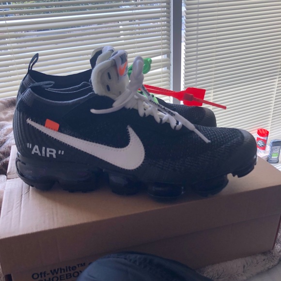 vapormax offwhites